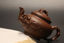 Load image into Gallery viewer, 范爱娟作品-全手工报春四号井底槽青 Fully Handmade Dicaoqing Primrose Yixing Teapot by Fan Aijuan, 250ml