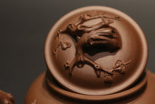 Load image into Gallery viewer, 范爱娟作品-全手工报春四号井底槽青 Fully Handmade Dicaoqing Primrose Yixing Teapot by Fan Aijuan, 250ml