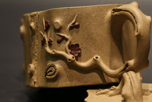 Load image into Gallery viewer, 范爱娟作品-全手工梅桩本山段泥 Fully Handmade Benshan Duanni Plum Blossom Yixing Teapot by Fan Aijuan, 300ml