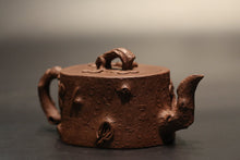 Load image into Gallery viewer, 范爱娟作品-全手工松段四号井底槽青 Fully Handmade Dicaoqing Pine Tree Trunk Yixing Teapot by Fan Aijuan, 300ml