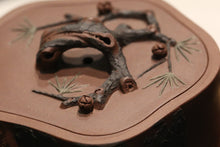 Load image into Gallery viewer, 范爱娟作品-全手工岁寒三友四号井底槽青 Fully Handmade Dicaoqing Three Cold Weather Friends Yixing Teapot by Fan Aijuan, 330ml