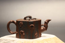 Load image into Gallery viewer, 范爱娟作品-全手工岁寒三友四号井底槽青 Fully Handmade Dicaoqing Three Cold Weather Friends Yixing Teapot by Fan Aijuan, 330ml