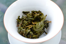 Load image into Gallery viewer, Lishan High Mountain Oolong Tea, 梨山高山茶, Spring 2020