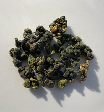 Load image into Gallery viewer, Lishan High Mountain Oolong Tea, 梨山高山茶, Spring 2020