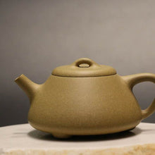 Load image into Gallery viewer, Benshan duanni 本山段泥 ManSheng Shipiao Yixing Teapot, 190ml