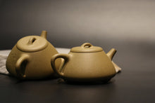 Load image into Gallery viewer, Benshan duanni 本山段泥 ManSheng Shipiao Yixing Teapot, 190ml