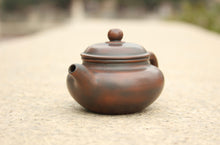 Load image into Gallery viewer, 75ml Fanggu Nixing Teapot by Li Wenqiong