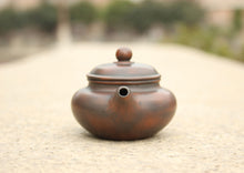 Load image into Gallery viewer, 75ml Fanggu Nixing Teapot by Li Wenqiong