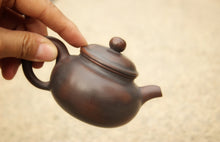 Load image into Gallery viewer, 110ml Tall Fanggu Nixing Teapot, 坭兴高仿古壶, by Zhou Yujiao
