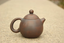 Load image into Gallery viewer, 120ml Little Longdan Nixing Teapot by Zhou Yujiao