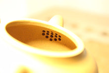 Load image into Gallery viewer, Huangjin Duan 黄金段 Qieduan Yixing Teapot, 180ml