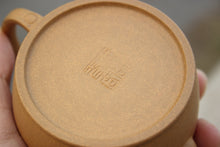 Load image into Gallery viewer, Lengjinhuang 冷金黄 Duanni Hanwa Yixing Teapot, 130ml