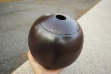 Load image into Gallery viewer, Wood Fired Dicaoqing 底槽青 Round Yixing Tea Caddy
