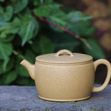 Load image into Gallery viewer, Benshan Lüni Hanwa Yixing Teapot 本山绿泥汉瓦 125ml