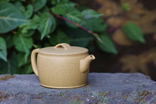 Load image into Gallery viewer, Benshan Lüni Hanwa Yixing Teapot 本山绿泥汉瓦 125ml
