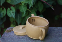 Load image into Gallery viewer, Benshan Lüni Hanwa Yixing Teapot 本山绿泥汉瓦 125ml