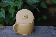 Load image into Gallery viewer, Benshan Lüni Hanwa Yixing Teapot 本山绿泥汉瓦 125ml