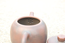 Load image into Gallery viewer, 100ml Small Mulan Nixing Teapot by Zhou Yujiao