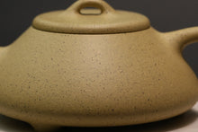Load image into Gallery viewer, Zhima lüni 芝麻绿泥  Shipiao Yixing Teapot, 150ml
