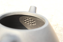 Load image into Gallery viewer, Heini (Wuhui Dicaoqing) Shipiao Yixing Teapot, 焐灰底槽青壶,220ml