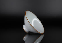 Load image into Gallery viewer, 25ml Small Douli Moon White 月白 Cup