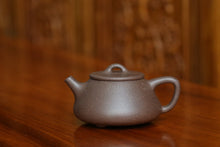 Load image into Gallery viewer, TianQingNi Shipiao Yixing Teapot, 天青泥石瓢壶, 100ml