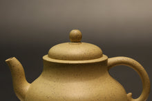 Load image into Gallery viewer, Zhima lüni Gourd Yixing Teapot, 芝麻绿泥葫芦壶, 190ml