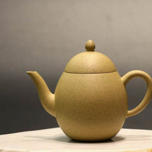 Load image into Gallery viewer, Benshan lüni Dragon Egg Yixing Teapot, 本山绿泥龙蛋壶, 135ml