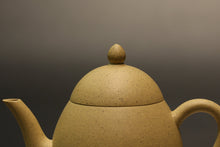 Load image into Gallery viewer, Benshan lüni Dragon Egg Yixing Teapot, 本山绿泥龙蛋壶, 135ml
