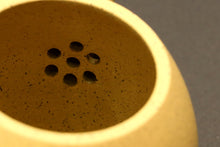 Load image into Gallery viewer, Benshan lüni Dragon Egg Yixing Teapot, 本山绿泥龙蛋壶, 135ml