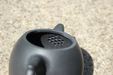 Load image into Gallery viewer, Heini (Wuhui Dicaoqing) Qinquan Yixing Teapot, 焐灰底槽青壶, 200ml