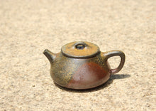 Load image into Gallery viewer, Wood Fired Shipiao Yixing Teapot, Dicaoqing clay, 柴烧底槽青石瓢壶, 110ml