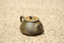 Load image into Gallery viewer, Wood Fired Shipiao Yixing Teapot, Dicaoqing clay, 柴烧底槽青石瓢壶, 110ml