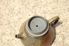 Load image into Gallery viewer, Wood Fired Shipiao Yixing Teapot, Dicaoqing clay, 柴烧底槽青石瓢壶, 110ml