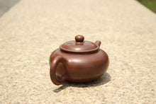 Load image into Gallery viewer, 180ml Shuiping Nixing Teapot by Li Changquan