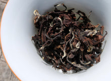 Load image into Gallery viewer, Dongfang Meiren Oolong Tea, 东方美人, Summer 2023