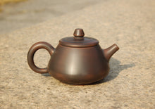 Load image into Gallery viewer, 110ml Tall Shipao Nixing Teapot 坭兴石瓢壶 by Wu Sheng Sheng