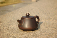 Load image into Gallery viewer, 110ml Tall Shipao Nixing Teapot 坭兴石瓢壶 by Wu Sheng Sheng