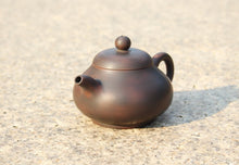 Load image into Gallery viewer, 95ml Junle Nixing Teapot 坭兴君乐壶 by Wu Sheng Sheng