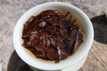 Load image into Gallery viewer, 2010 Sanquan Hong Xue Bai Hao SHOUMEI White Tea from Fuding