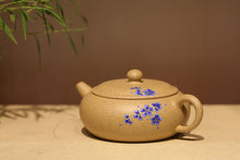 Load image into Gallery viewer, Zhima lüni Xiangyu Yixing Teapot with Diancai Painting, 点彩芝麻绿泥香玉壶, 100ml
