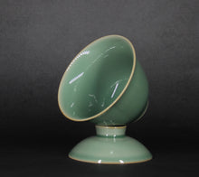 Load image into Gallery viewer, 125ml Celadon Porcelain Gaiwan from Jingdezhen