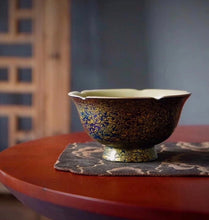 Load image into Gallery viewer, Gold Lacquerware Miseyou Porcelain Teacup from Jingdezhen, 80ml