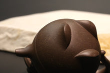 Load image into Gallery viewer, TianQingNi Sudai Yixing Teapot, 天青泥素带壶, 200ml