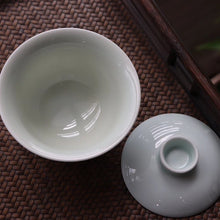 Load image into Gallery viewer, 120ml Qingyou Fanggu Jingdezhen Porcelain Gaiwan, 仿古青釉盖碗