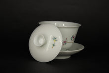 Load image into Gallery viewer, 120ml Four Season Flowers Fencai Jingdezhen Porcelain Gaiwan