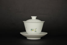 Load image into Gallery viewer, 120ml Four Season Flowers Fencai Jingdezhen Porcelain Gaiwan