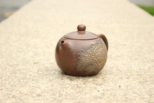 Load image into Gallery viewer, 170ml Xishi Nixing Teapot with Peony Carving by Li Changquan and Calligraphy by Qiu Yi Feng, 黎昌权牡丹花浮雕西施壶