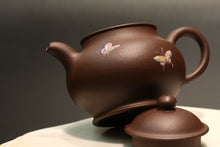 Load image into Gallery viewer, Panhu Zini Yixing Teapot with diancai painting of butterflies, 点彩紫泥潘壶, 120ml