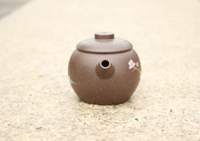 Load image into Gallery viewer, TianQingNi Julunzhu Yixing Teapot with Diancai Painting, 点彩天青泥巨轮珠壶, 120ml